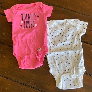 NWOT Gerber Onsie Set